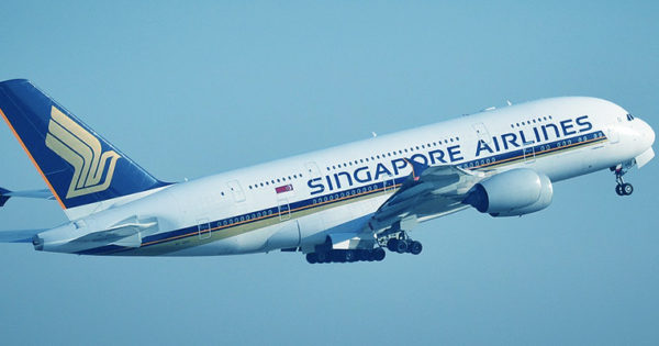 Singapore Airlines airplane